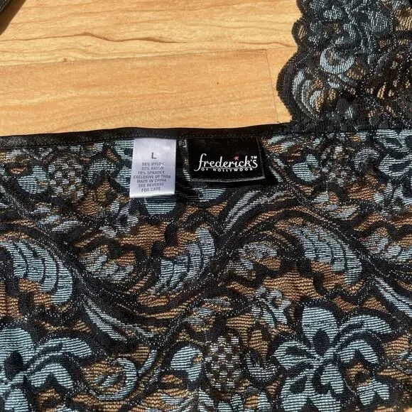 Fredrick’s of Hollywood • Black & Powder Blue Floral Lace Bralette Size Large - Picture 5 of 5